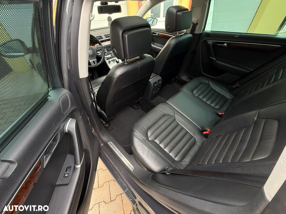Volkswagen Passat 2.0 TDI 4Motion DSG BlueMotion Tech Highline - 25