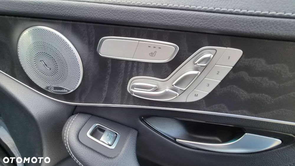 Mercedes-Benz GLC 250 4Matic 9G-TRONIC AMG Line - 20