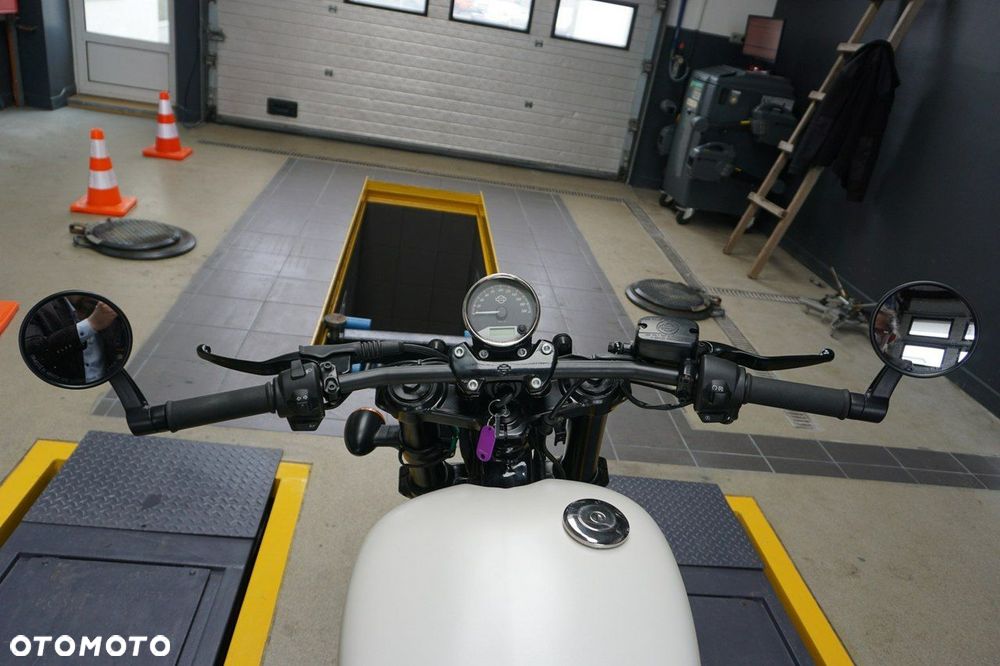 Harley-Davidson Street Rod XG 750A - 8