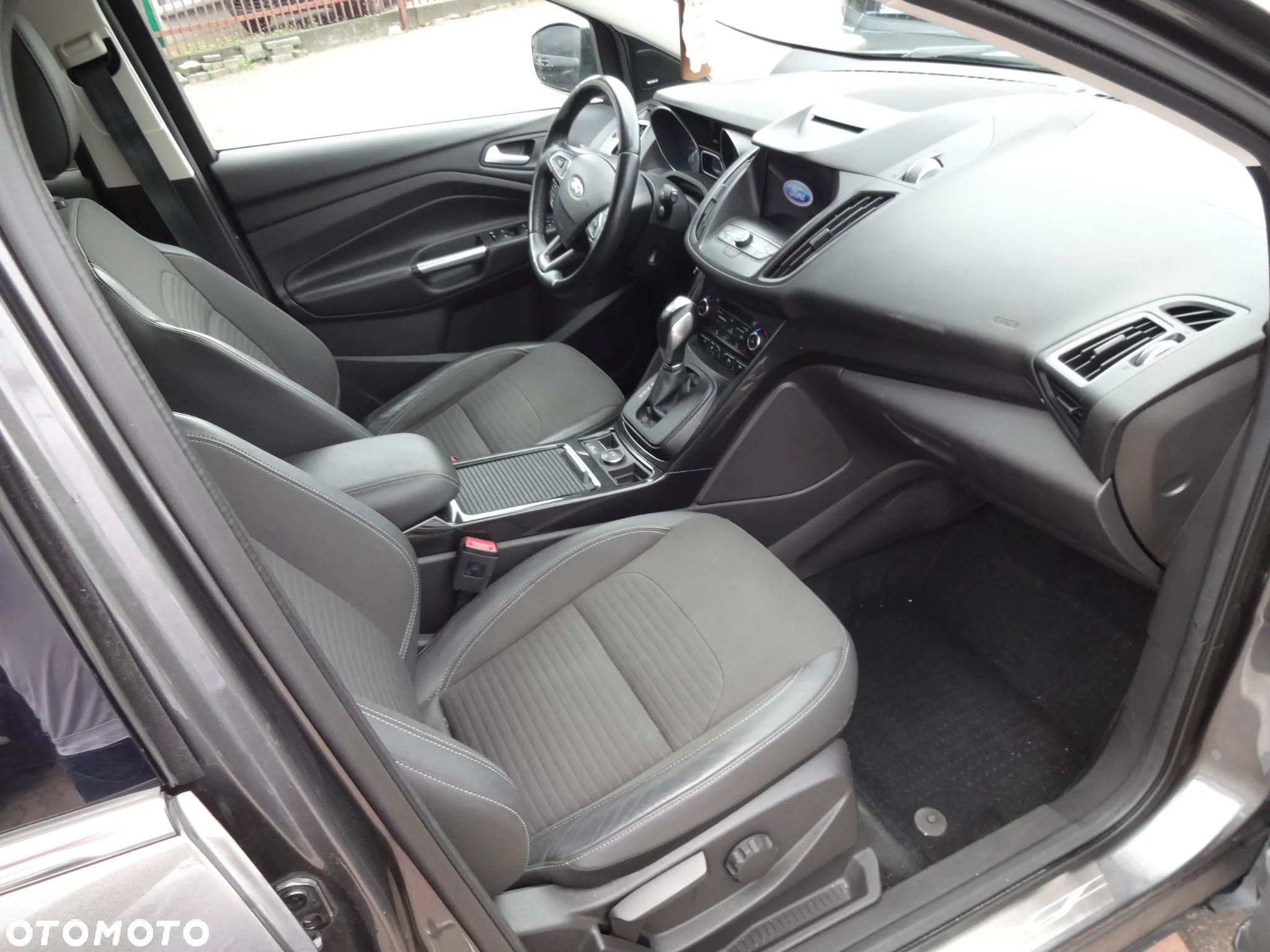 Ford Kuga 1.5 EcoBoost FWD Titanium ASS GPF - 8