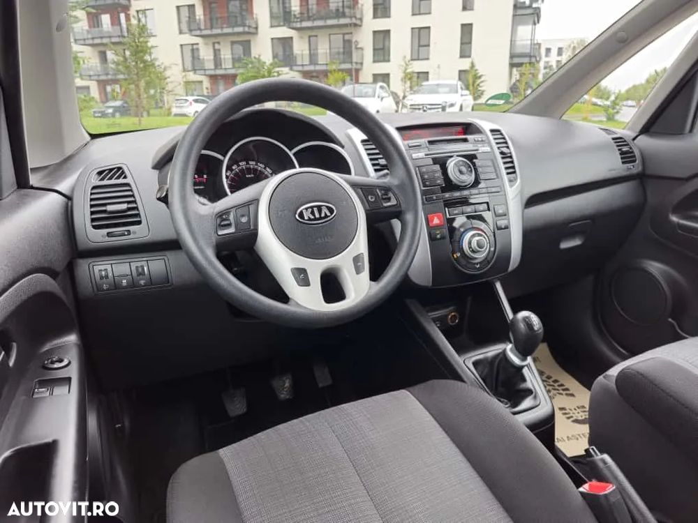 Kia Venga - 7