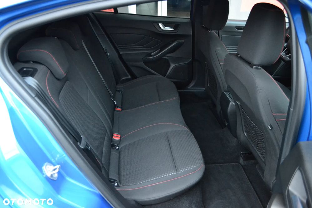 Ford Focus 1.0 EcoBoost Start-Stopp-System ST-LINE - 18