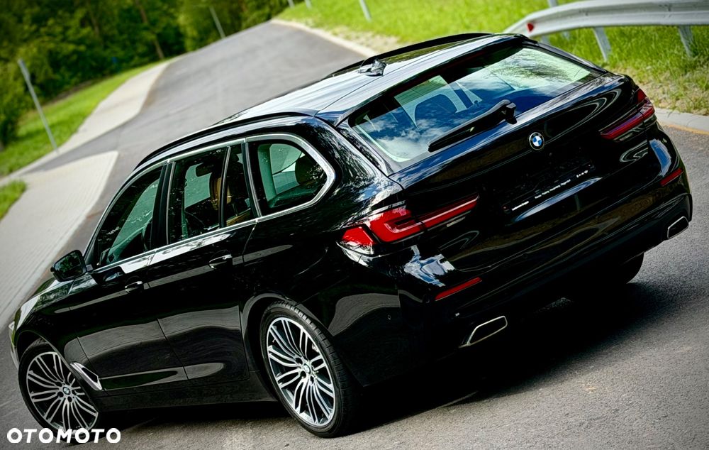BMW Seria 5 530d xDrive - 14