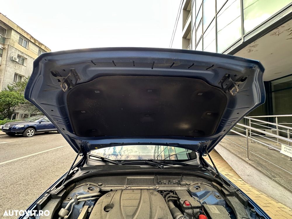Volvo XC 60 D5 AWD R-Design - 24