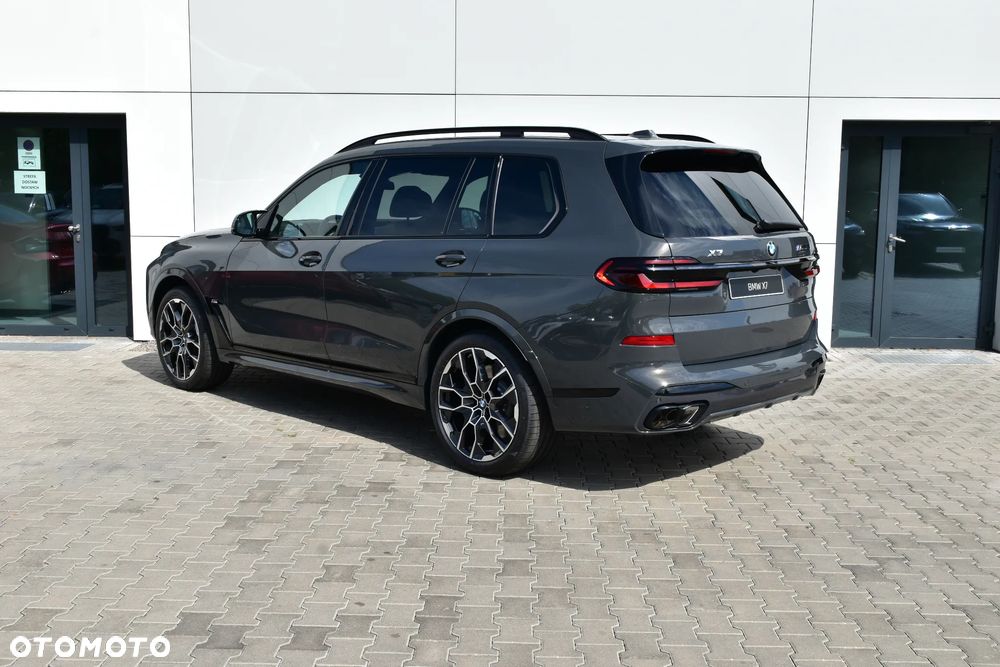 BMW X7 M60i xDrive mHEV sport - 3