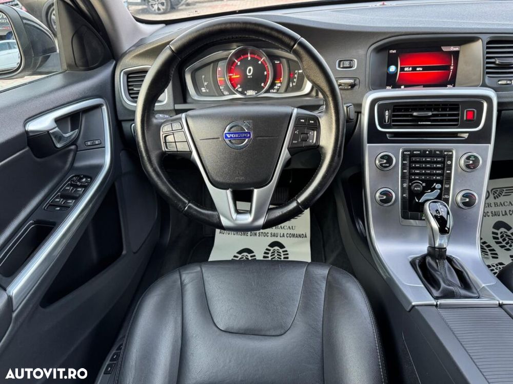 Volvo S60 D2 Geartronic - 11