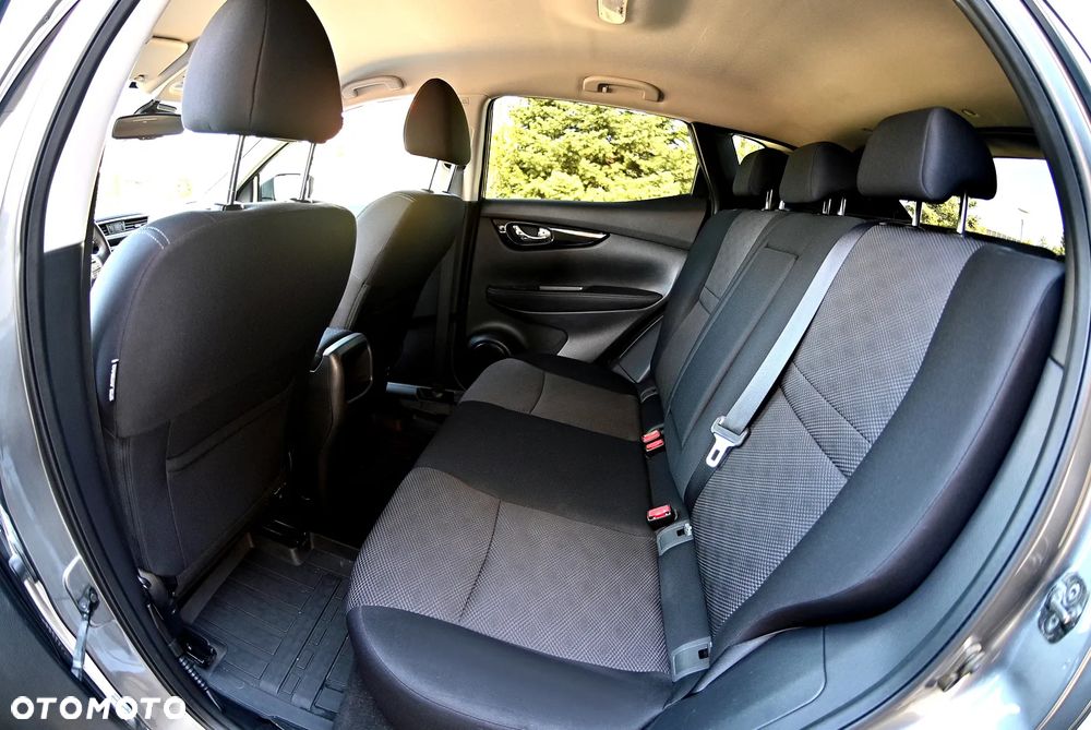 Nissan Qashqai 1.6 DIG-T N-Connecta - 8
