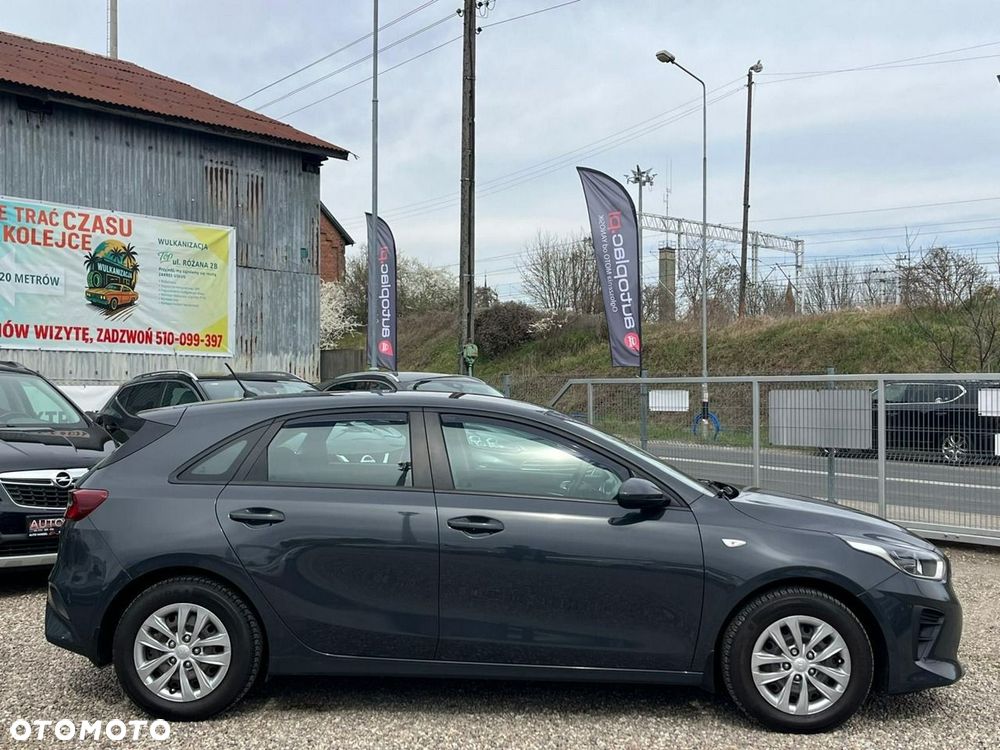 Kia Ceed - 12