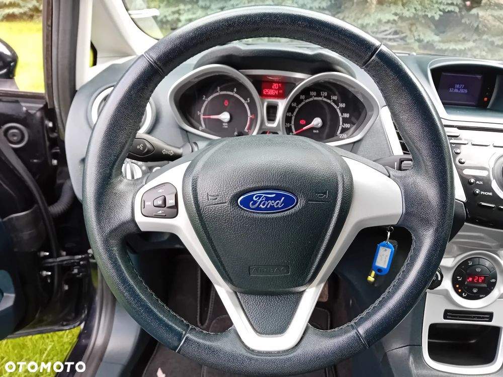 Ford Fiesta 1.25 Titanium X - 13