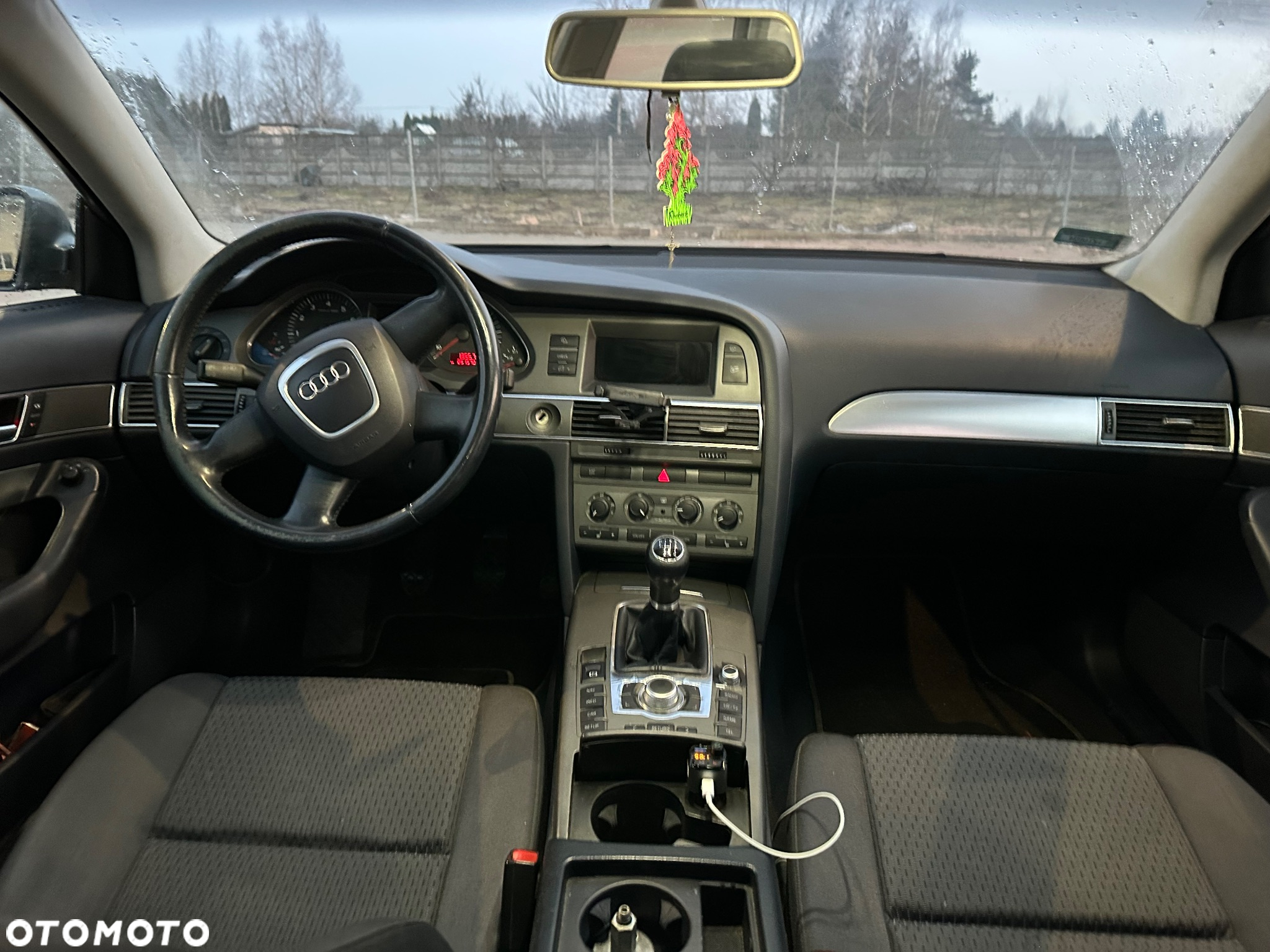 Audi A6 2.4 - 7