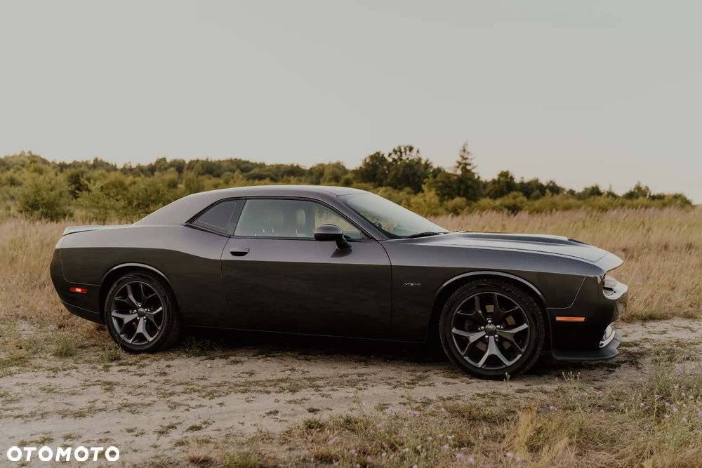 Dodge Challenger 5.7 R/T - 10