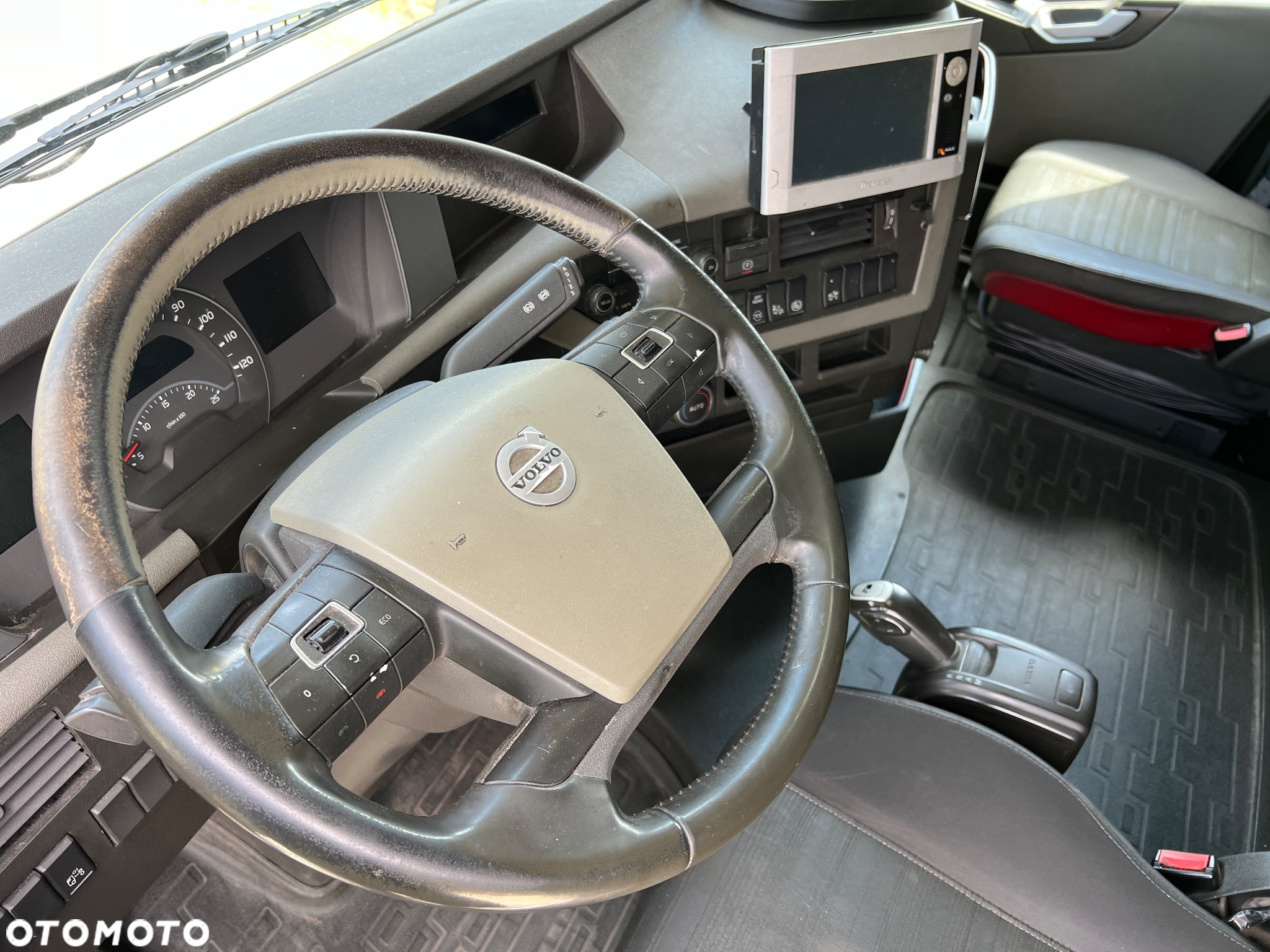 Volvo - 32