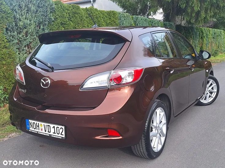 Mazda 3 1.6 Exclusive + - 9
