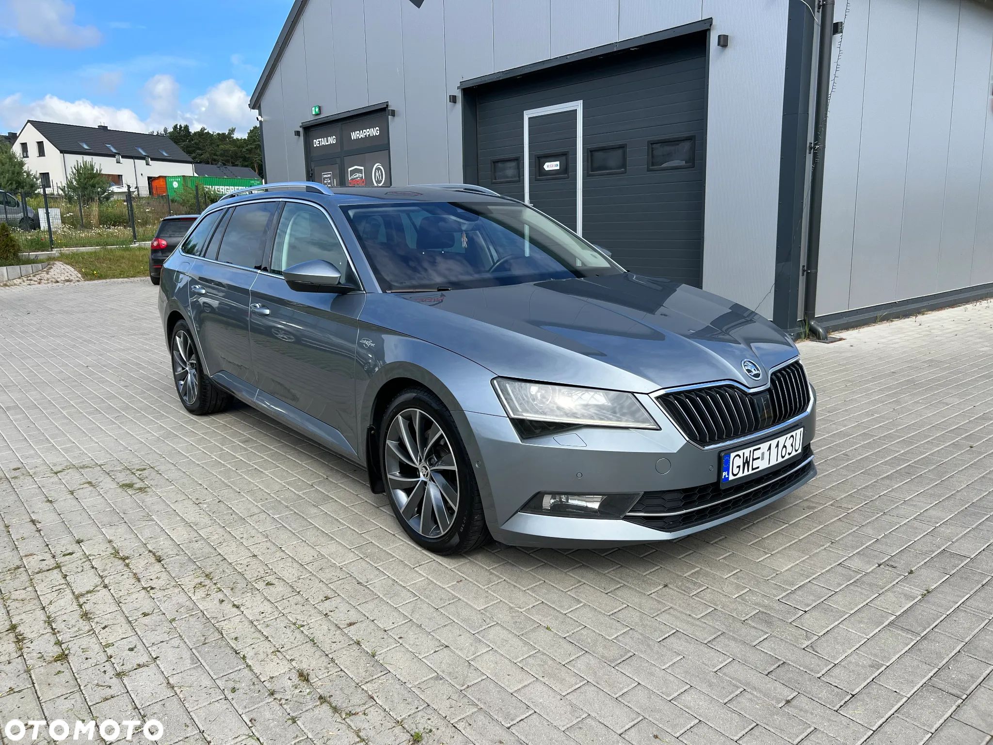 Skoda Superb 2.0 TDI 4x4 L&K DSG - 1