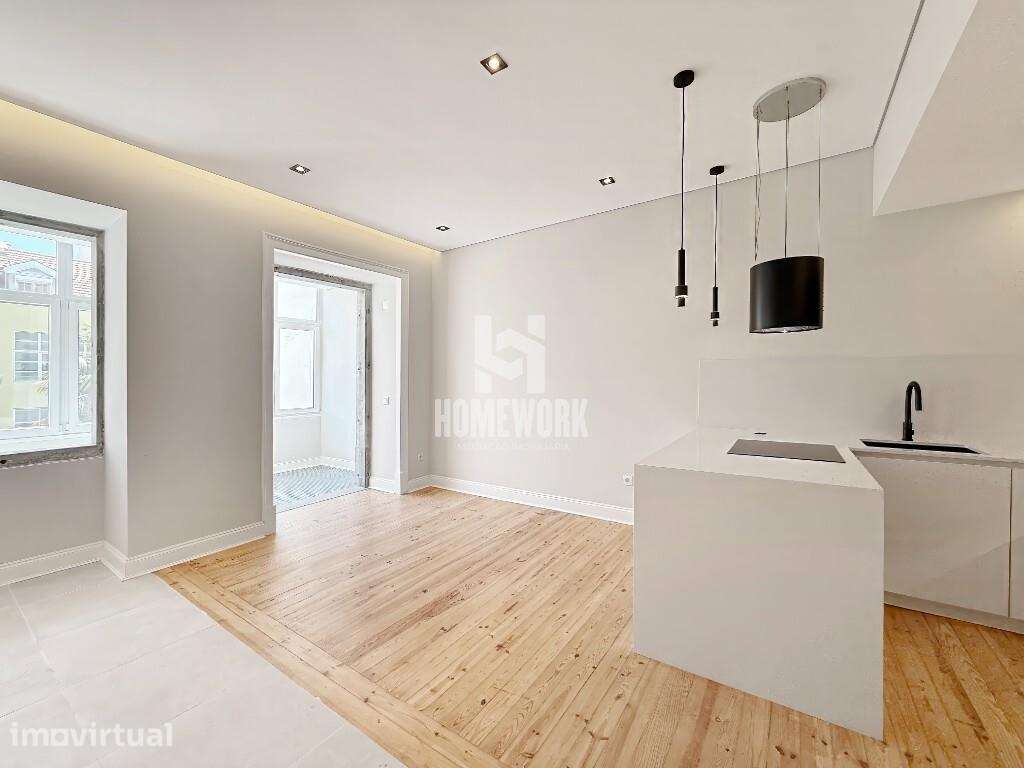 Apartamento T3 Remodelado com quintal, 2 Suites e Closet na Av. Almira - Grande imagem: 2/50