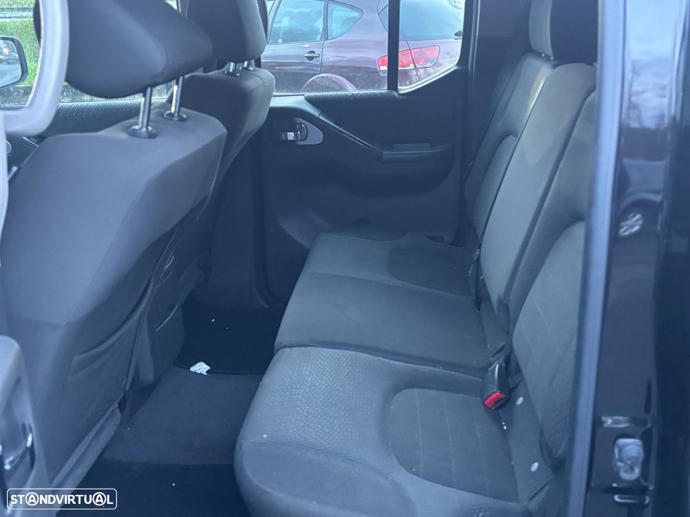 Nissan Navara 2.5 dCi CD LE 4WD - 7