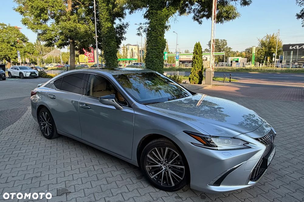Lexus ES 300h Prestige - 5