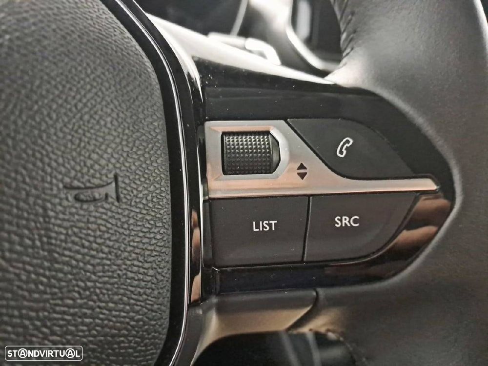 Peugeot 208 1.2 PureTech Allure EAT8 - 17