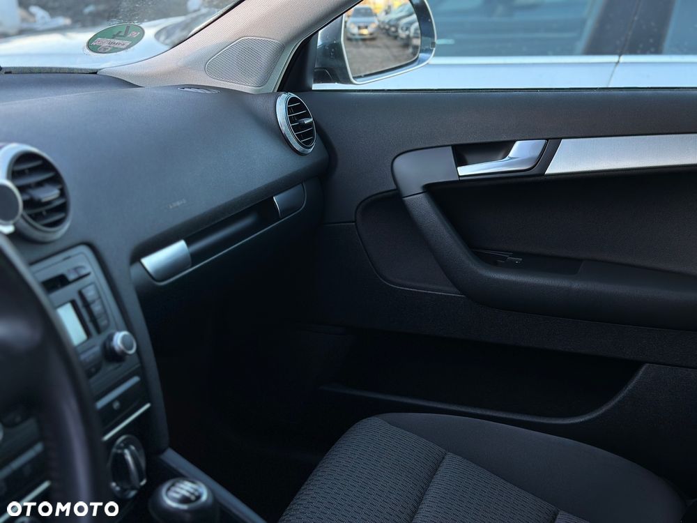 Audi A3 Sportback 1.4 TFSI Ambition - 16