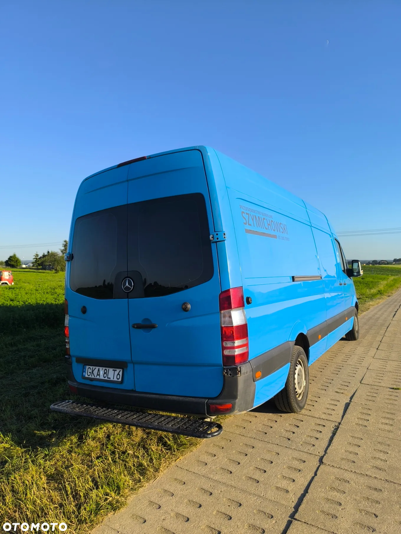 Mercedes-Benz Sprinter - 2