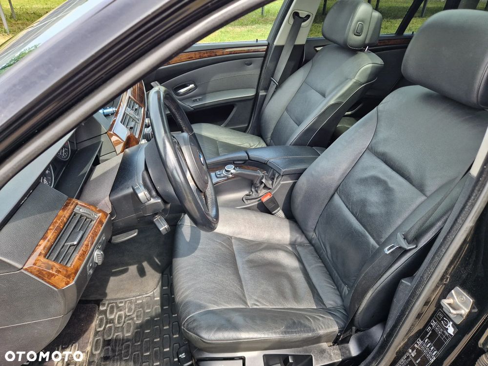 BMW Seria 5 530d xDrive - 18