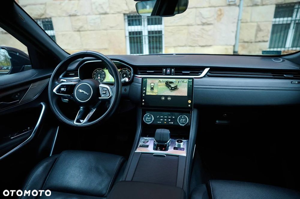 Jaguar F-Pace - 22