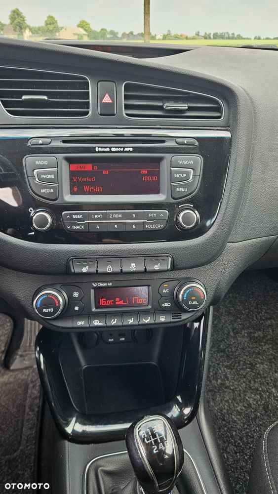 Kia Ceed - 21