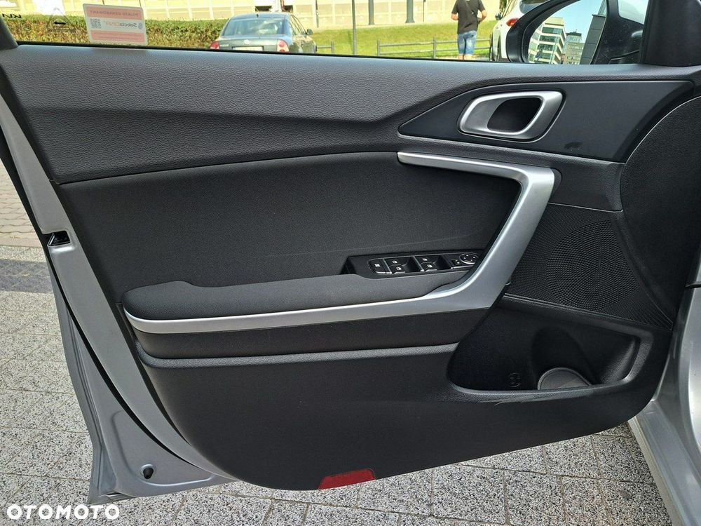 Kia Ceed 1.5 T-GDI M - 9