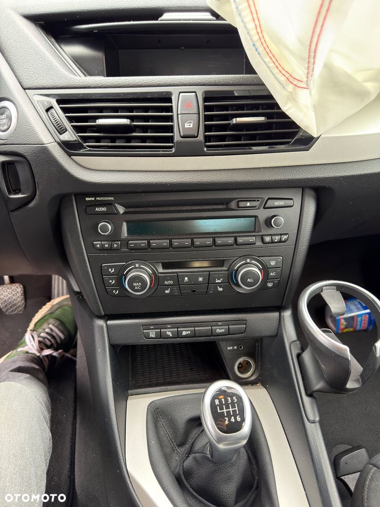 BMW X1 sDrive16d xLine - 9