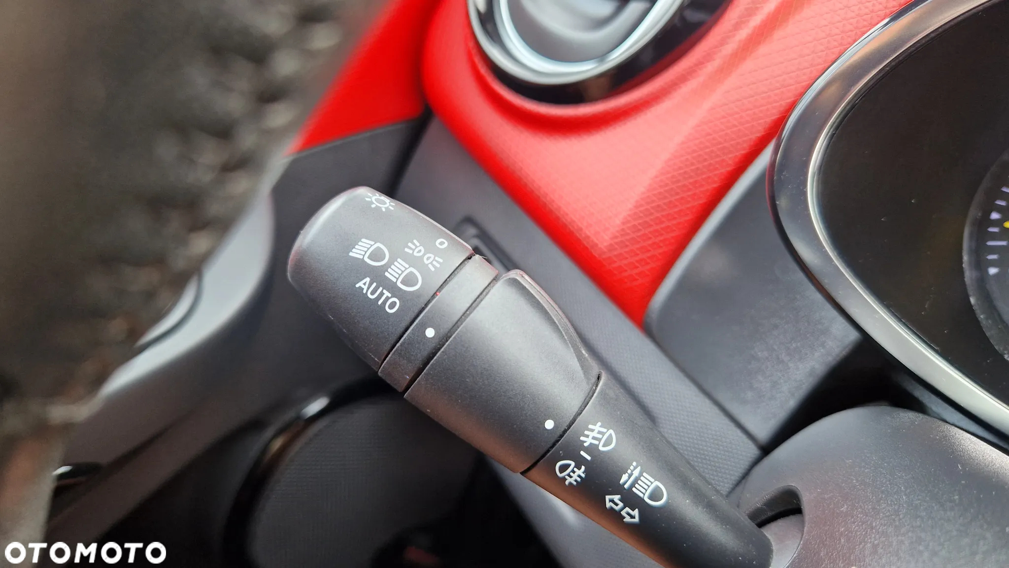 Renault Clio (Energy) TCe 90 Start & Stop INTENS - 20
