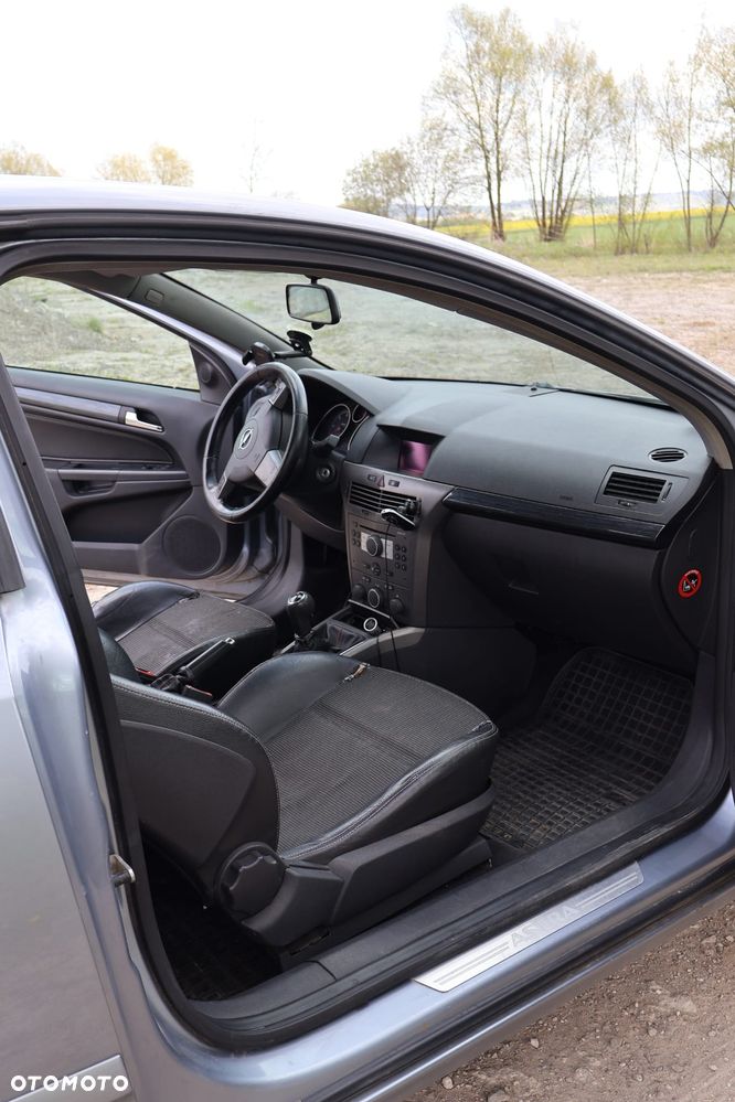 Opel Astra 1.9 CDTI Cosmo - 10