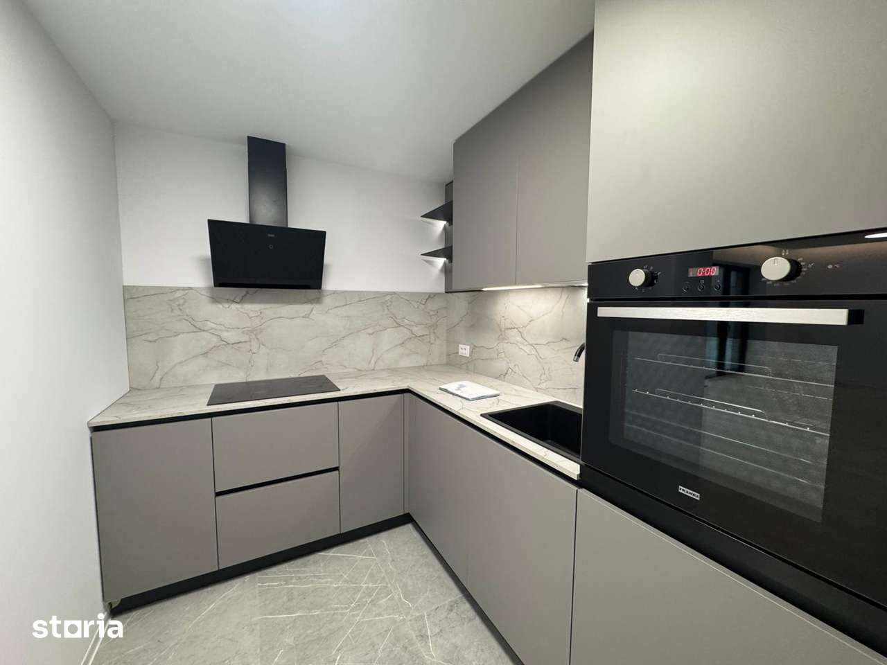 Apartament cu 2 camere de inchiriat // ONE Lake Club — fotografia 3