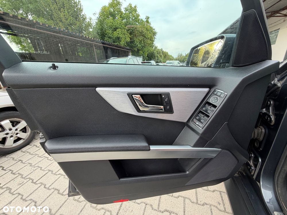 Mercedes-Benz GLK - 23