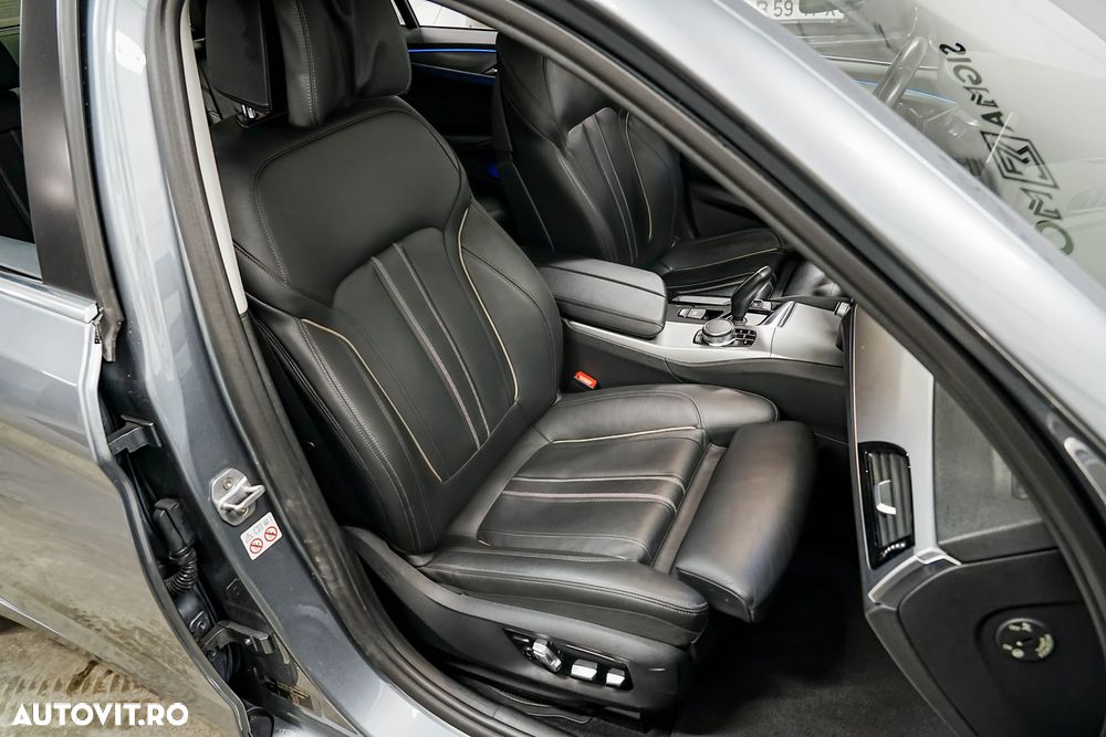BMW Seria 5 520d AT - 19