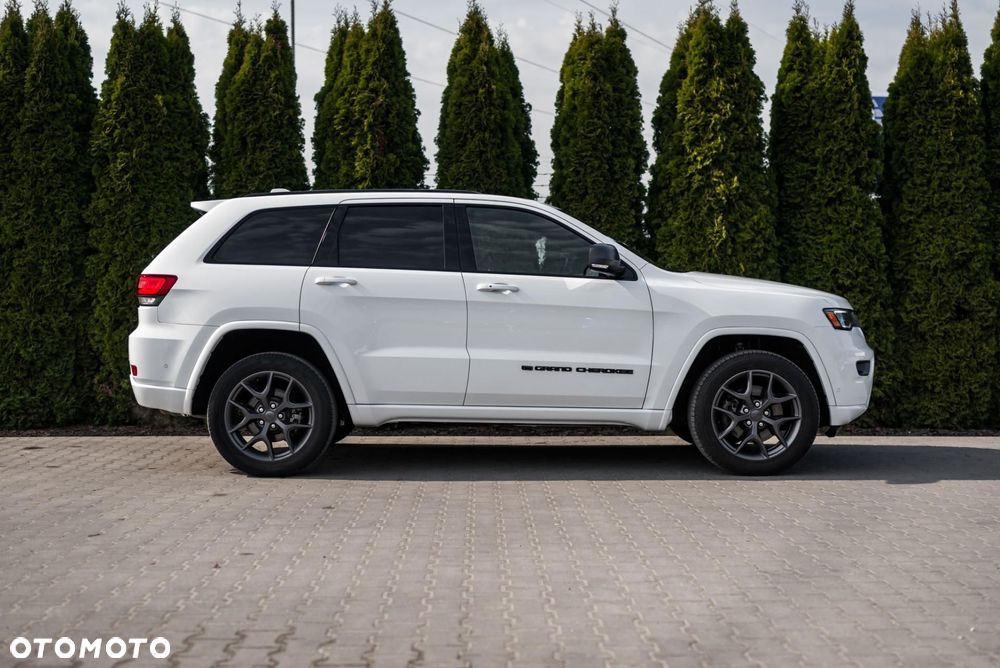 Jeep Grand Cherokee - 8