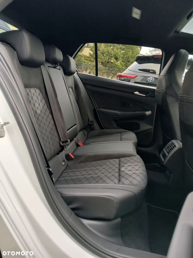 Volkswagen Golf 1.5 eTSI OPF DSG R-Line - 7