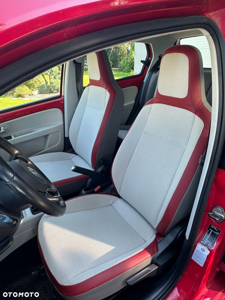Volkswagen up! Active - 14