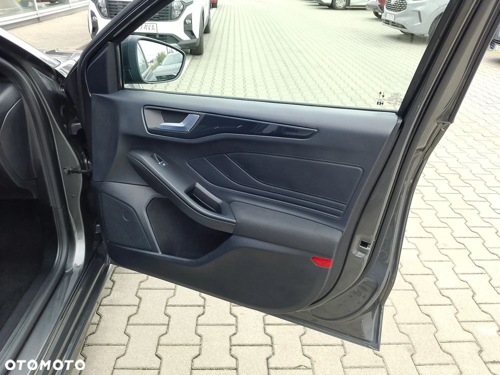 Ford Focus 1.0 EcoBoost Hybrid ST-LINE - 15