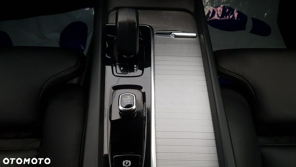 Volvo XC 60 - 30