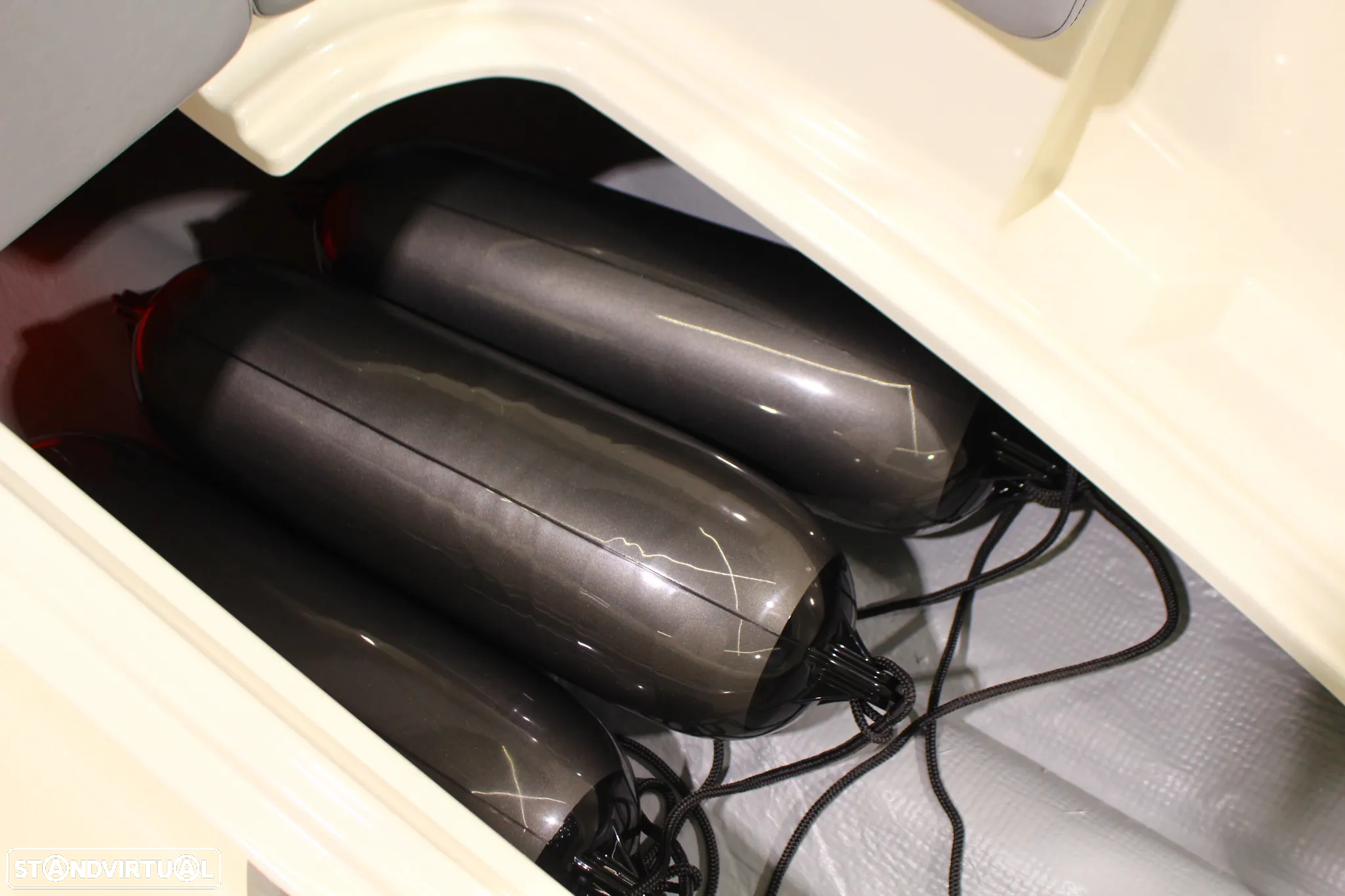 Bayliner M17 - 14