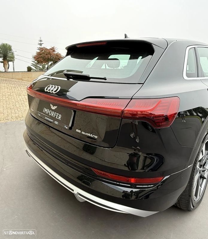 Audi e-tron 55 quattro S line - 4