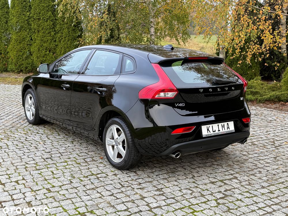 Volvo V40 T2 Momentum - 31