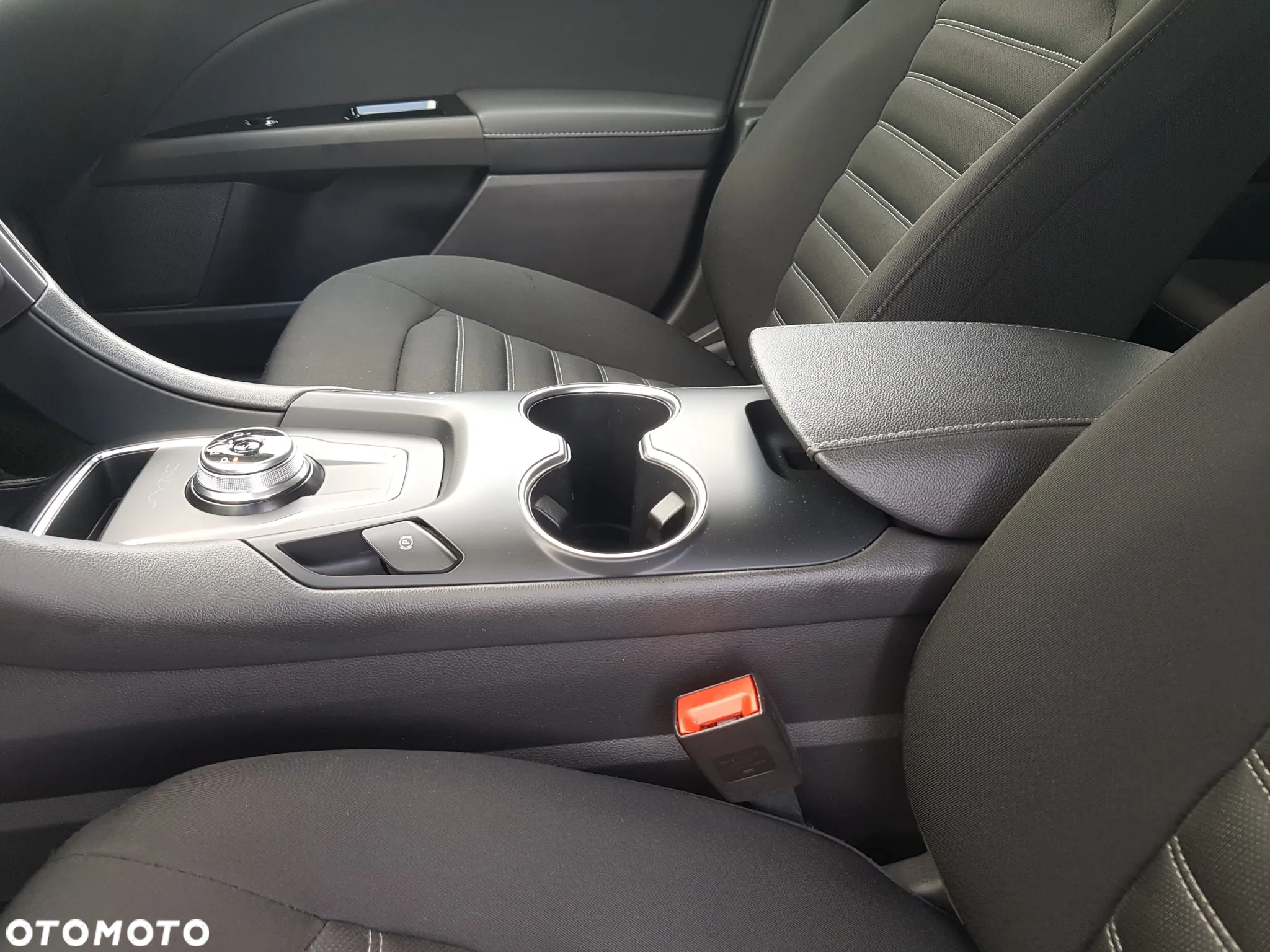 Ford Mondeo - 9