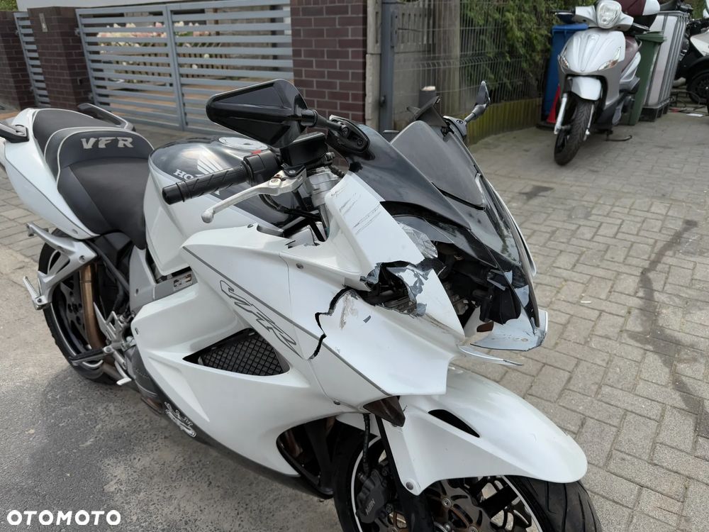 Honda VFR - 17
