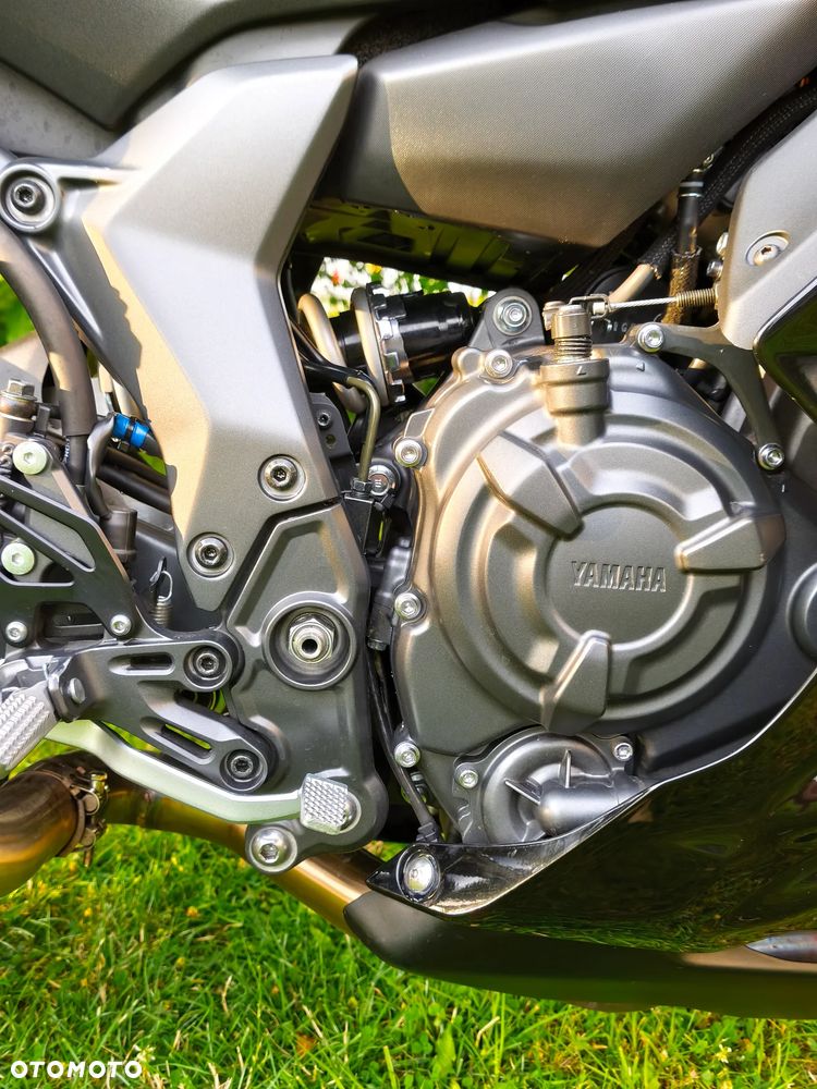 Yamaha R7 - 8