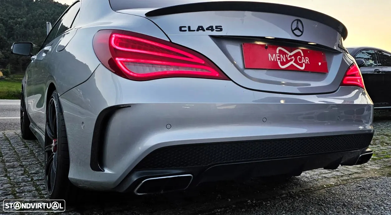 Mercedes-Benz CLA 45 AMG 4Matic 7G-DCT - 23