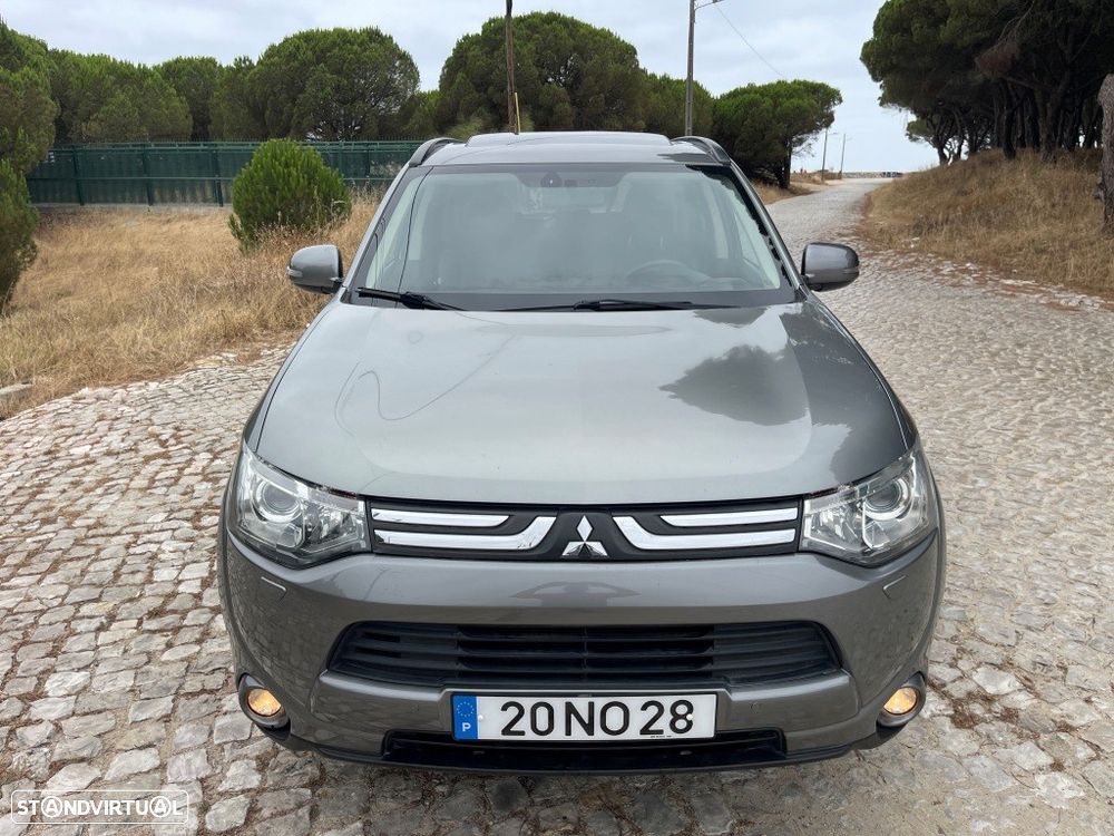 Mitsubishi Outlander 2.2 DI-D Instyle - 2