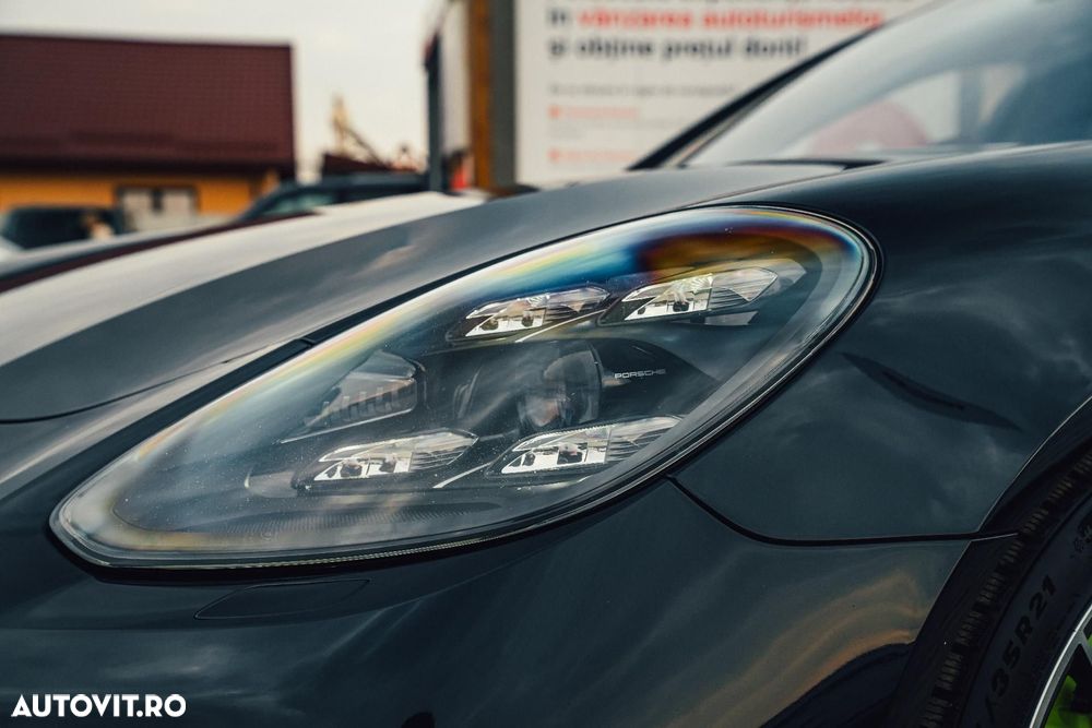 Porsche Panamera - 25