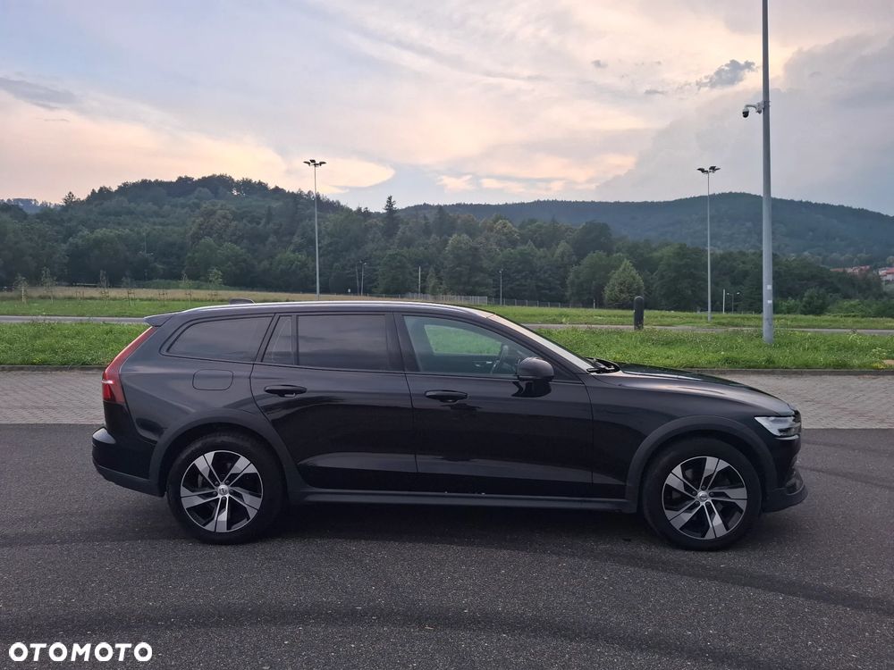 Volvo V60 Cross Country Plus B4 D AWD - 2