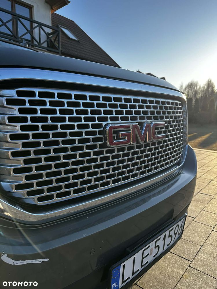GMC Yukon - 9
